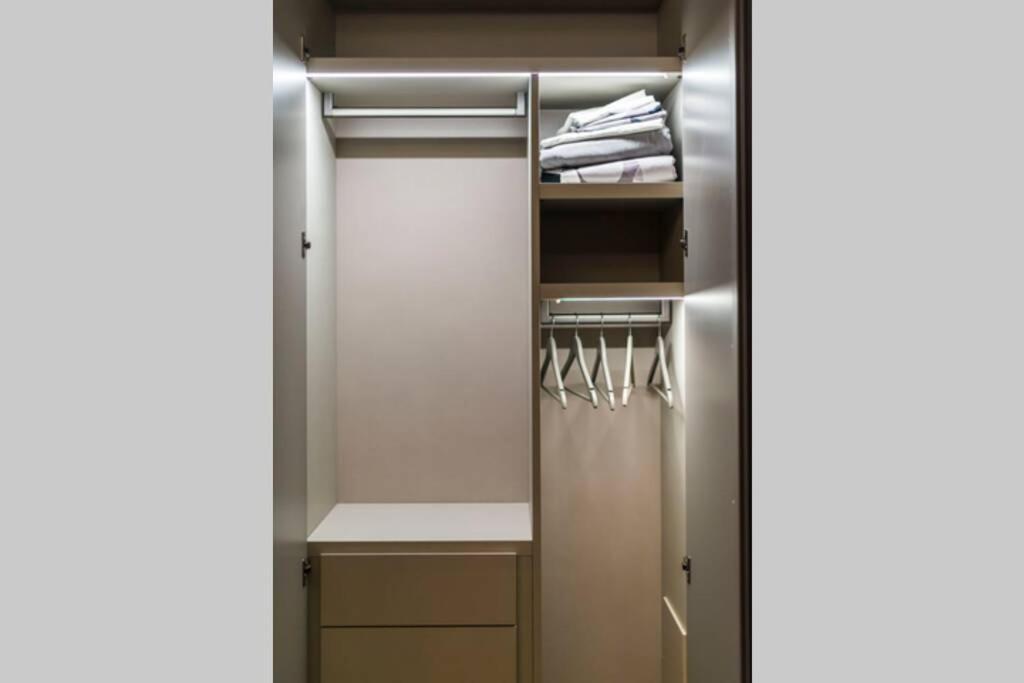 Torre 13 Apartment Modena Luaran gambar